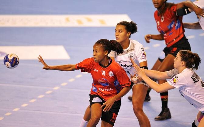 Handball, U18 WM, Deutschland - Angola 2018.08.09 Kielce Pilka reczna Mlodziezowe Mistrzostwa Swiata w Pilce Recznej Kobiet do lat 18 Angola - Niemcy N z GABRIEL Chelsia Cristina Foto Lukasz Sobala Press Focus NEWSPIX.PL 2018.08.09 Kielce Handball IHF Youth U18 Womens World Championship WM Weltmeisterschaft 2018 Angola - Germany GABRIEL Chelsia Cristina Credit: Lukasz Sobala Press Focus --- Newspix.pl  20180809PF_PF261