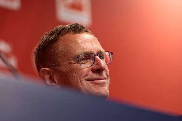 09.08.2018, xtgx, Fussball Europa League 3. Qualirunde, RB Leipzig - CS Universitatea Craiova emspor, v.l. Ralf Rangnick (Leipzig, Trainer) Portrait, Porträt, Einzelbild Pressekonferenz PK lacht, lächelt, zufrieden Leipzig