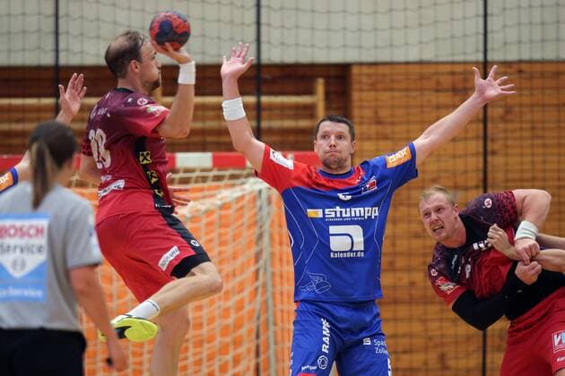 Gerald Zeiner ( ALPLA HC Hard ) Romas Kirveliavicius ( HBW Balingen ), HBW Balingen vs. ALPLA HC Hard, Handball, Freundschaftsspiel, 2018 2019, 09.08.2018, HBW Balingen vs. ALPLA HC Hard, Handball, Freundschaftsspiel, 2018 2019, 09.08.2018 Balingen Copyright: xLangerx xEibner-Pressefotox EP_HLR