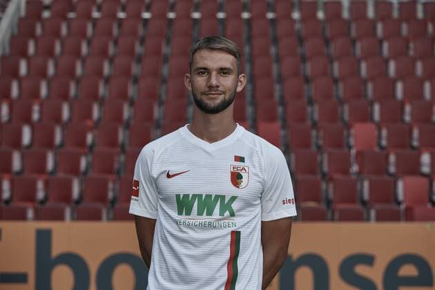 Simon Asta; FC Augsburg 1907; 1.BL, Porträttermin 2018 2019,