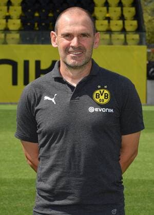 Co Trainer Manfred Stefes; Borussia Dortmund; 1.BL, Porträttermin 2018 2019