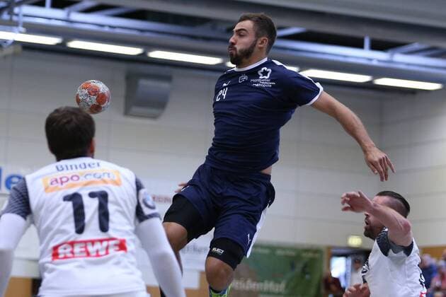 SC DHfK Leipzig vs. MHB - Montpellier Handball, Handball, Internationaler Heide-Cup 2018, 10.08.18 Baptiste Bonnefond (Nr.24, MHB - Montpellier Handball) verliert den Ball