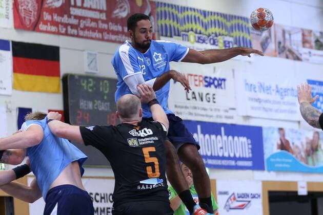 MHB - Montpellier vs. IFK Kristianstad, Handball, Internationaler Heide-Cup 2018, 11.08.18 Melvyn Richardson (Nr.22, MHB - Montpellier Handball) gegen Arnar Freyr Arnarsson (Nr.5, IFK Kristianstad)