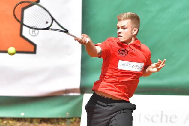 12.08.2018, GER, Allpresan Rochusclub BL-Team vs. Badwerk Gladbacher HTC 12.08.2018, GER, Allpresan Rochusclub BL-Team vs. Badwerk Gladbacher HTC, im Bild: Sandkaulen, Tim GER beim Vorhandschlag