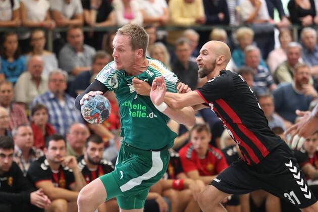 HC Varder Skopje vs. SC DHfK Leipzig, Handball, Internationaler Heide-Cup 2018, 12.08.18 Aivis Jurdzs (Nr.07, SC DHfK Leipzig) gegen Timur Dibirow (Nr.31, HC Vardar Skopje)