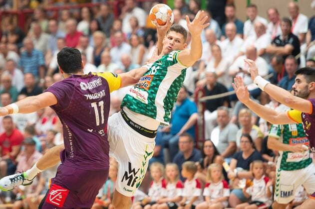 10 Sebastian Heymann (Frisch Auf Göppingen), 11 Nicolas Tournat (HBC Nantes), HBC Nantes vs. Frisch Auf! Göppingen, Sparkassencup 2018, Handball, Herren, 1.Bundesliga, Ligue Nationale de Handball, 12.08.2018, Sparkassen-Cup Ehingen 2018, 12.08.2018 Ehingen Copyright: xEIBNER Michael_Schmidtx EP_MST