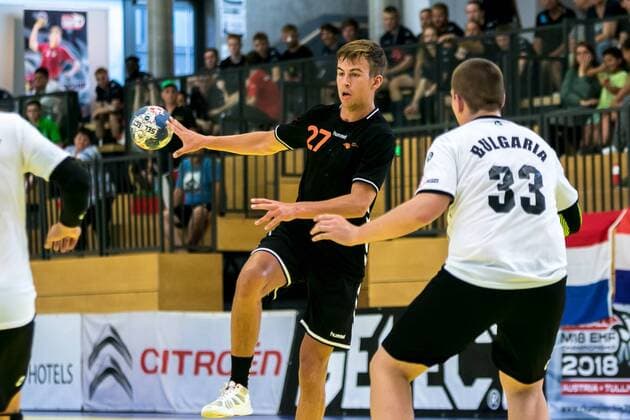 11.08.2018, Josef Welser Sporthalle, Tulln an der Donau, AUT, EHF, M18 Championship 2018, Niederlande vs Bulgarien, im Bild Noah van Wieringen (NED) during the EHF M18 Championship 2018 Match between the Netherlands and Bulgaria at the Josef Welser Sporthalle, Tulln on the Danube, Austria on 2018 08 11. Tulln an der Donau