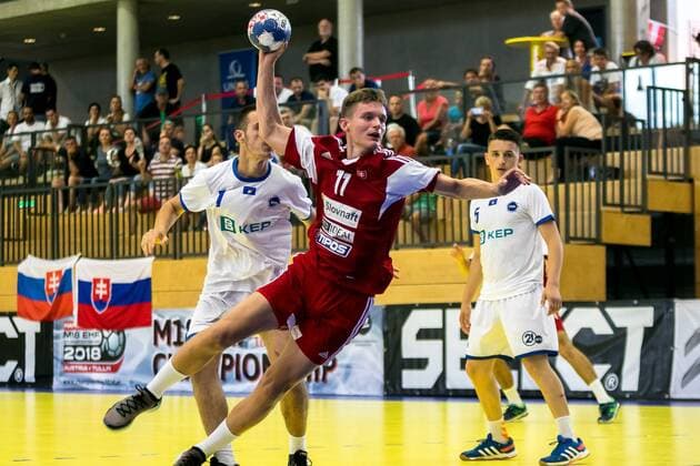 11.08.2018, Josef Welser Sporthalle, Tulln an der Donau, AUT, EHF, M18 Championship 2018, Kosovo vs Slowakei, im Bild Matus Moravcik (SVK) during the EHF M18 Championship 2018 Match between Kosovo and Slovakia at the Josef Welser Sporthalle, Tulln on the Danube, Austria on 2018 08 11. Tulln an der Donau