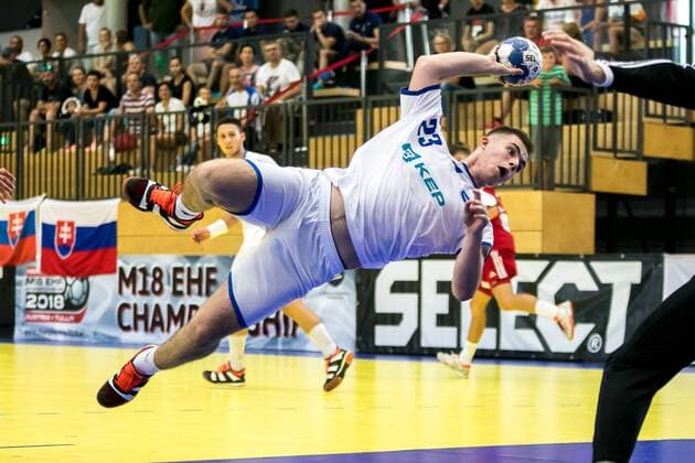 11.08.2018, Josef Welser Sporthalle, Tulln an der Donau, AUT, EHF, M18 Championship 2018, Kosovo vs Slowakei, im Bild Rikard Quni (KOS) during the EHF M18 Championship 2018 Match between Kosovo and Slovakia at the Josef Welser Sporthalle, Tulln on the Danube, Austria on 2018 08 11. Tulln an der Donau