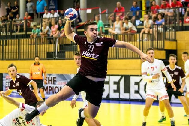 10.08.2018, Josef Welser Sporthalle, Tulln an der Donau, AUT, EHF, M18 Championship 2018, Slowakei vs Lettland, im Bild Antons Suleiko (LAT) during the EHF M18 Championship 2018 Match between Slovakia and Latvia at the Josef Welser Sporthalle, Tulln on the Danube, Austria on 2018 08 10. Tulln an der Donau