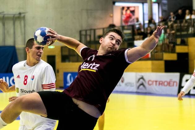 10.08.2018, Josef Welser Sporthalle, Tulln an der Donau, AUT, EHF, M18 Championship 2018, Slowakei vs Lettland, im Bild Antons Suleiko (LAT) during the EHF M18 Championship 2018 Match between Slovakia and Latvia at the Josef Welser Sporthalle, Tulln on the Danube, Austria on 2018 08 10. Tulln an der Donau