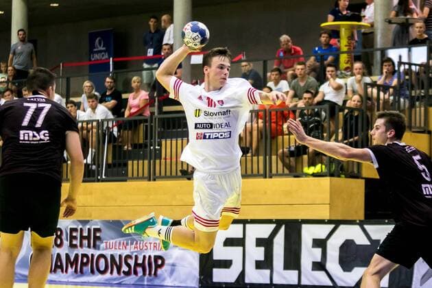 10.08.2018, Josef Welser Sporthalle, Tulln an der Donau, AUT, EHF, M18 Championship 2018, Slowakei vs Lettland, im Bild Andrej Sloboda (SVK) during the EHF M18 Championship 2018 Match between Slovakia and Latvia at the Josef Welser Sporthalle, Tulln on the Danube, Austria on 2018 08 10. Tulln an der Donau