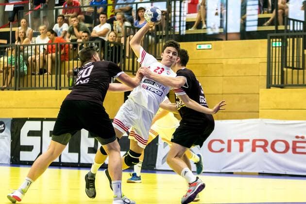 10.08.2018, Josef Welser Sporthalle, Tulln an der Donau, AUT, EHF, M18 Championship 2018, Slowakei vs Lettland, im Bild Tomas Smetanka (SVK) during the EHF M18 Championship 2018 Match between Slovakia and Latvia at the Josef Welser Sporthalle, Tulln on the Danube, Austria on 2018 08 10. Tulln an der Donau