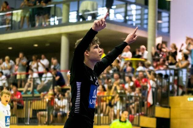 10.08.2018, Josef Welser Sporthalle, Tulln an der Donau, AUT, EHF, M18 Championship 2018, Oesterreich vs Bulgarien, im Bild Constantin Mstl (AUT) during the EHF M18 Championship 2018 Match between Austria and Bulgaria at the Josef Welser Sporthalle, Tulln on the Danube, Austria on 2018 08 10. Tulln an der Donau