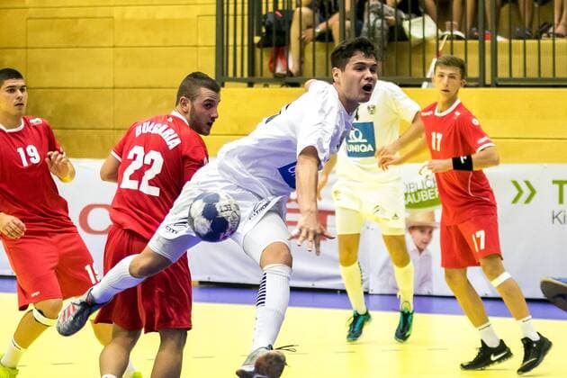 10.08.2018, Josef Welser Sporthalle, Tulln an der Donau, AUT, EHF, M18 Championship 2018, Oesterreich vs Bulgarien, im Bild Fabio Schuh (SUT) during the EHF M18 Championship 2018 Match between Austria and Bulgaria at the Josef Welser Sporthalle, Tulln on the Danube, Austria on 2018 08 10. Tulln an der Donau