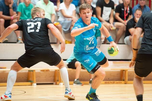 77 David Schmidt (TVB 1898 Stuttgart), , TVB 1898 Stuttgart vs. Ribe-Esbjerg HH, Sparkassencup 2018, Handball, Herren, Handboldligaen, 1. Bundesliga, 12.08.2018, Sparkassen-Cup Ehingen 2018, 12.08.2018 Ehingen Copyright: xEIBNER Michael_Schmidtx EP_MST