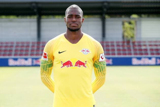 RB Leipzig Fussball Saison 2018-19 Torwart Yvon Mvogo; RasenBallsport Leipzig , Fussball, 1. Bundesliga, Porträttermin 2018 2019 , Leipzig, 10.08.2018. ,