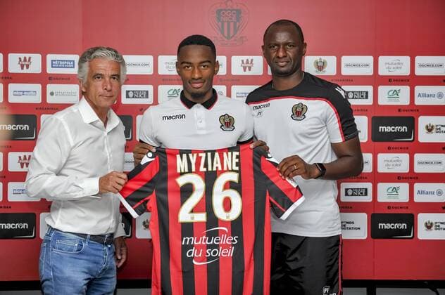 Sport Bilder des Tages Jean Pierre Rivere (president de l OGC Nice) - Myziane Maolida (OGC Nice) - Patrick Vieira (entraineur de l OGC Nice) FOOTBALL : OGC Nice - Presentation de Myziane Maolida - Nice - 14 08 2018 NorbertScanella Panoramic 