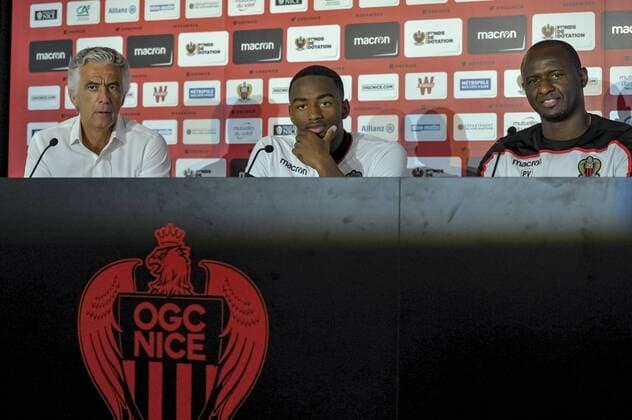 Jean Pierre Rivere (president de l OGC Nice) - Myziane Maolida (OGC Nice) - Patrick Vieira (entraineur de l OGC Nice) FOOTBALL : OGC Nice - Presentation de Myziane Maolida - Nice - 14 08 2018 NorbertScanella Panoramic 