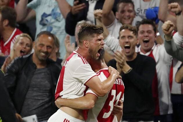 (L-R) Klaas Jan Huntelaar of Ajax, Nico Tagliafico of Ajax during the UEFA Champions League third round qualifying second leg match between Ajax Amsterdam and Royal Standard de Liege at the Johan Cruijff Arena on August 14, 2018 in Amsterdam, The Netherlands UEFA Champions League 2018 2019 xVIxVIxImagesx xMauricexvanxSteenxIVx 11776994
