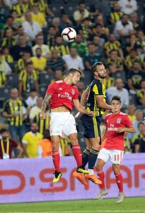 Roberto Soldado (R) of Fenerbahce and of Benfica during the UEFA Champions League qualifying second leg match between Fenerbahce and Benfica at Ulker Arena in Istanbul , Turkey on August 14 , 2018. 