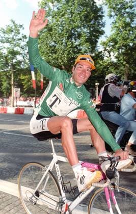 Tour de France 1997. Erik Zabel Gewinner des grünen Trikots jubelt auf dem Rad in Paris am 27.07.1997 in lässiger Haltung
