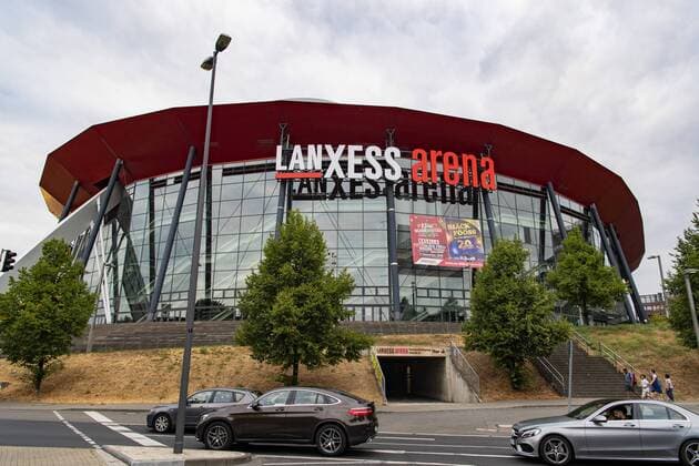 180815 Exteriör över Lanxess Arena inför Köln Cup den 15 augusti 2018 i Köln. Copyright: LUDVIGxTHUNMAN BB180815LT002