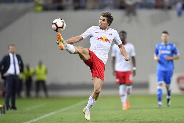 U Craiova 1984 Club Sportiv - RB Leipzig RB Leipzig s Marcel Sabitzer in action against Craiova during UEFA Europa League 2018 2019, Third Qualifying Round, 2st leg match between U Craiova 1984 Club Sportiv vs RB Leipzig on Ion Oblemenco Stadium, Craiova Romania, 16 August 2018 Copyright: xAlexxNicodimx