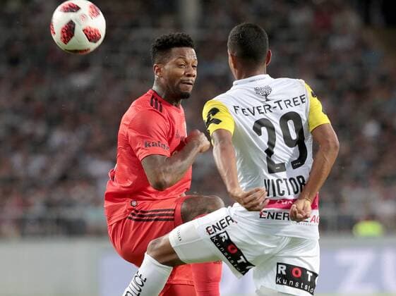 SOCCER - EL, LASK vs Besiktas LINZ,AUSTRIA,16.AUG.18 - SOCCER - UEFA Europa League, LASK Linz vs Besiktas Istanbul. Image shows Jeremain Lens (Besiktas) and Joao Victor Santos Sa (LASK). GEPAxpictures xWalterxLuger