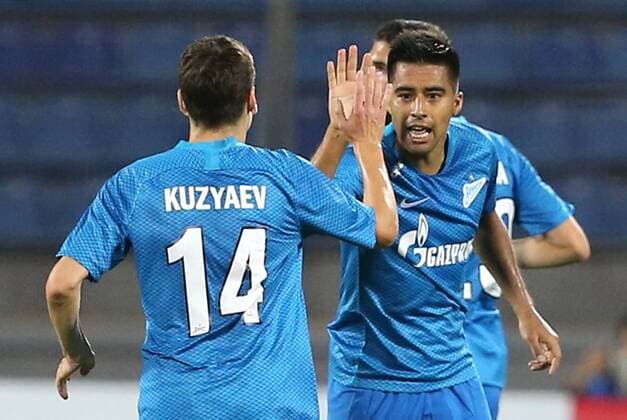 ST PETERSBURG, RUSSIA - AUGUST 16, 2018: Zenit St Petersburg s Daler Kuzyayev (L) and Christian Noboa in the 2018 19 UEFA Europa League third qualifying round Leg 2 match against Dinamo Minsk at Petrovsky Stadium. Peter Kovalev TASS  TS08D032