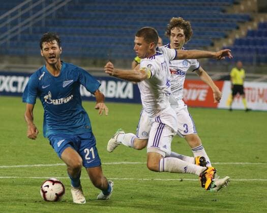 Russian Federation. St. Petersburg. The Petrovsky Stadium. UEFA Europa League, 3 qualifying round, Zenit - Dynamo, 8:1. Player of the football club Zenit Alexander Erokhin MaksimxKonstantinov 