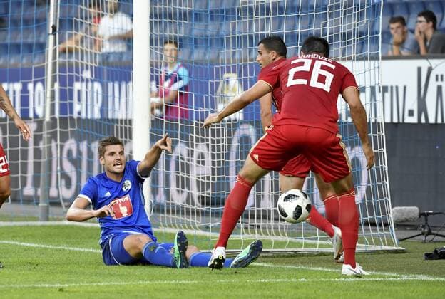 16.08.2018 Luzern,Schweiz ,Fussball Herren Saison 2018 2019 Europa League Qualifikation .FC Luzern - Olympiacos FC Im Bild : Luzerns Pascal Schuerpf schreit Aktion Einzelbild