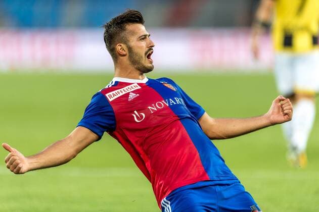 Fussball Europa League - 3.te Qualifikationsrunde - 18 19 - FC Basel 1893 - Vitesse Arnheim - 16-08-2018 Torjubel zum 1:0, Albian Ajeti (FCB 22), beim Europa League - Qualifikationsrunde 3 Spiel zwischen dem FC Basel 1893 und Vitesse Arnheim, am Donnerstag, den 16. August 2018 im St. Jakob-Park in Basel. (