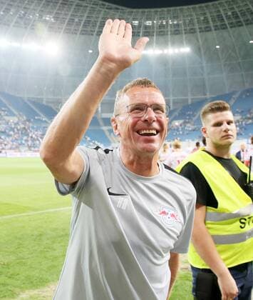 Sport Bilder des Tages Craiova - RB Leipzig Fussball Euro League Quali Craiova, 16.08.2018, Stadionul Ion Oblemenco, Fussball, UEFA EURO EM Europameisterschaft Fussball League , Qualifikation, 3.Runde, Rückspiel, CS Universitatea Craiova vs. RB Leipzig 1:1 (0:1) , Im Bild; Cheftrainer Ralf Rangnick, RB Leipzig. ,