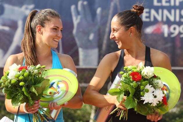 ITF-Tennis, Leipzig Open 2018, Finale Doppel Gana POZNIKHIRENKO (UKR li.) und Cristina DINU (ROU), Siegerehrung presentation ceremony, Sieger im Doppel Winner, Doubles des ITF Tennisturniers Leipzig Open 2018 am 18.08.2018 beim Leipziger Tennisclub LTC, Nordanlage.