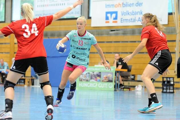 Shenia Minevskaja (TusSies Metzingen 13) gegen Deka Berdas (Debreceni Vasutas Club 18) TusSies Metzingen, Handball, Ligaspiel, Vorbereitung, Turnier, 18.08.2018, Foto:TBaur Eibner TusSies Metzingen vs. Debreceni Vasutas Sport Club Metzingen Copyright: xEIBNER TobiasxBaurx EP_TBR