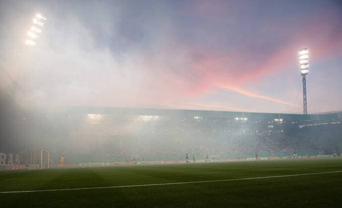 Fußball, Stadiongeschichte FC Hansa Rostock Sport Bilder des Tages BAU 18.08.2018 Rostock Fussball FC Hansa Rostock vs. VfB Stuttgart, Feature - Abendstimmung ueber dem Ostseestadion.