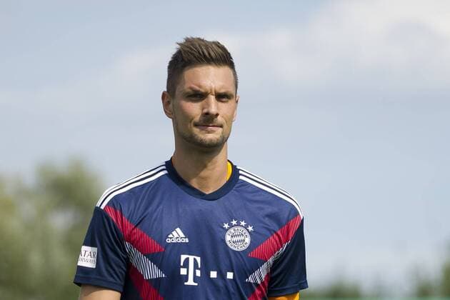 Drochtersen, Germany 18.08.2018, DFB Pokal, 1. Runde, SV Drochtersen Assel - FC Bayern Muenchen, Torwart Sven Ulreich (FCB) schaut ( DeFodi053