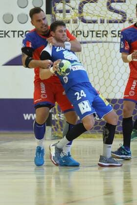 Marcel Niemeyer (HBW Balingen), Oliver Zeller (TSG Hassloch) DHB Pokal, Erstrundenturnier, TSG Hassloch (3. Liga) - HBW Balingen-Weilstetten (2. Liga) 18:28, Germany, Weilheim, Lindachsporthalle, 20180818 DHB Pokal, Erstrundenturnier, TSG Hassloch (3. Liga) - HBW Balingen-Weilstetten (2. Liga) 18:28 Weilheim Copyright: xBW-Fotox Eibner-Pressefotox EP_bwf