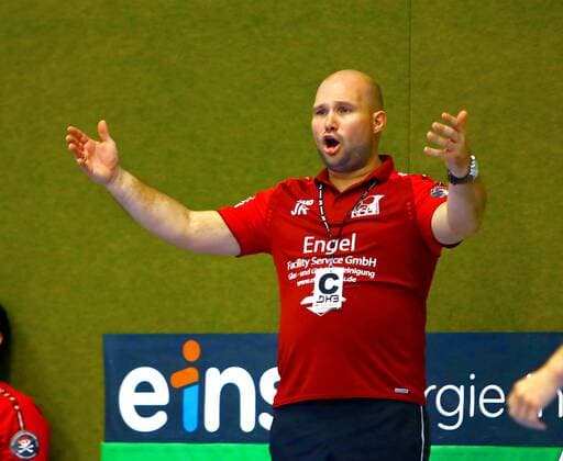 Trainer Jan Redmann (Rodgau) Handball DHB-Pokalspiel 2018 19 EHV Aue - HSG Rodgau Nieder-Roden 23:21 am 18.8.2018 EHV Aue - HSG Rodgau Nieder-Roden