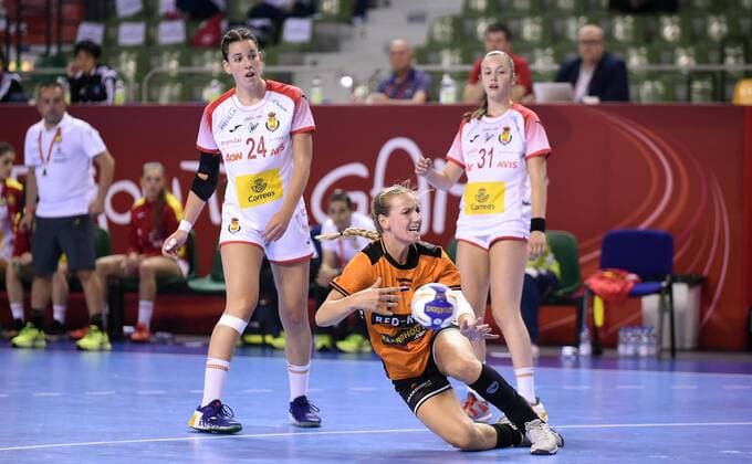 2018.08.19 Kielce Pilka reczna Mlodziezowe Mistrzostwa Swiata w Pilce Recznej Kobiet do lat 18 Hiszpania - Holandia N z Nikita Van Der Vliet Foto Lukasz Sobala Press Focus 2018.08.19 Kielce Handball IHF Youth U18 Womens World Championship WM Weltmeisterschaft 2018 Spain - Netherlands Nikita Van Der Vliet Credit: Lukasz Sobala Press Focus NEWSPIX.PL --- Newspix.pl  20180819PF_LS017
