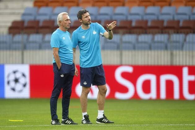 BORISOV , 20-08-2018, Borisov Arena , season 2018 2019, Champions League , training PSV , 1 day before the match FC BATE Borisov - PSV , Bert van Marwijk and trainer coach Mark van Bommel Training PSV in Borisov  x2411404x