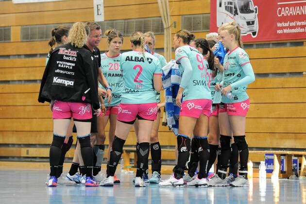 Time Out TusSies TusSies Metzingen, Handball, Ligaspiel, Vorbereitung, Turnier, 20.08.2018, Foto:TBaur Eibner TusSies Metzingen vs. Brest Bretagne Handball Metzingen Copyright: xEIBNER TobiasxBaurx EP_TBR
