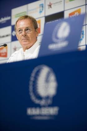 Fußball, EL Quali, Girondins de Bordeaux Pressekonferenz Head coach ad interim Eric Bedouet talks to the press during a press conference PK Pressekonferenz of Girondins de Bordeaux ahead of their match against Belgian club KAA Gent, Wednesday 22 August 2018 in Gent. The team is preparing for the first leg of their play off match against Belgian club KAA Gent for the Europa League competition. JASPERxJACOBS  x05410883x