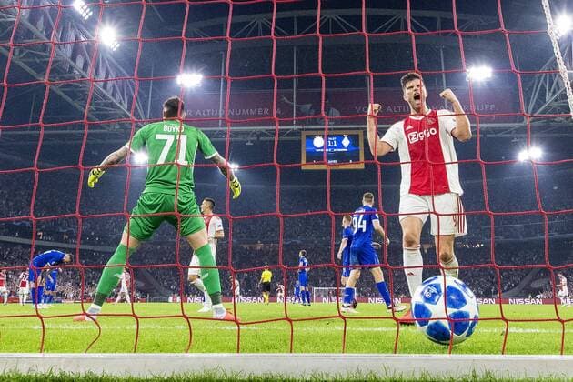 AMSTERDAM, Netherlands, 22-08-2018, football, season 2018 2019, Champions League Play-offs , Johan Cruijff ArenA , Ajax player Klaas Jan Huntelaar celebrating the 2-1 during the match Ajax - Dynamo Kiev Ajax - Dynamo Kiev  x2413845x