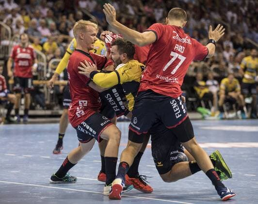 Pixum Super Cup in Düsseldorf, 22.8.2018 Pixum Super Cup in Düsseldorf, 22. 8.2018 SG Flensburg Handewitt vs. Rhein-Neckar Löwen Anders Zachariassen (22), Jannik Kohlbacher (80), Magnus Abelvik Rod (77)