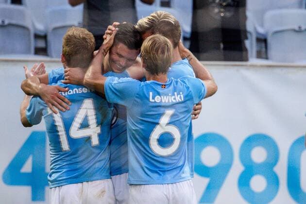 Fußball, EL Quali, Malmö FF - FC Midtjylland 180823 Marcus Antonsson of Malmö FF celebrates the 2-0 goal during the UEFA Europa League qualifying match between Malmö FF and Midtjylland on August 23, 2018 in Malmö. Photo: Ludvig Thunman BILDBYRAN kod LT 35525 Copyright: LUDVIGxTHUNMAN BB180823LT029