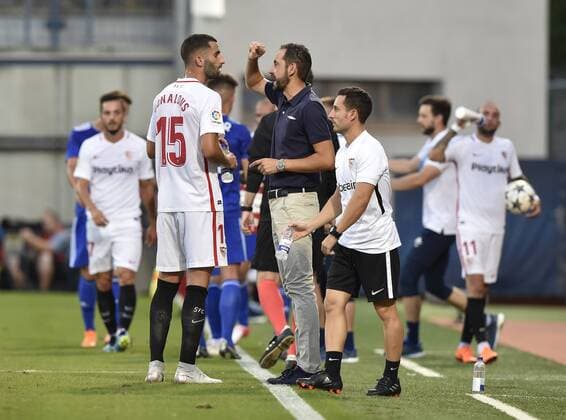 Fußball, EL Quali, Sigma Olmütz - FC Sevilla Sevilla head coach Pablo Machin, centre, in action during the European League qualification match SK Sigma Olomouc vs Sevilla in Olomouc, Czech Republic, August 23, 2018. (CTKxPhoto LudekxPerina) CTKPhotoP201808230899701  LPE 004