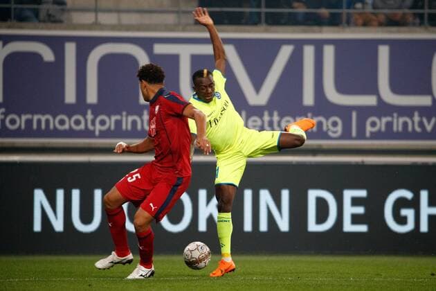 Bordeaux s Pablo and Gent s Jean-Luc Dompe fight for the ball during a soccer game between Belgian club KAA Gent and French team FC Girondins de Bordeaux, Thursday 23 August 2018 in Gent, the first leg of the play off for the UEFA Europa League competition. KURTxDESPLENTER  x05411632x