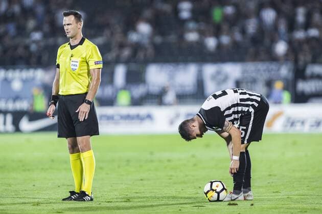 23rd August 2018, Partizan Stadium, Belgrade, Serbia; UEFA Europa League qualification 1st leg, Partizan versus Besiktas; Danilo Pantic of Partizan prepares to take the direct free kick  ActionPlus12057536 NikolaxKrstic